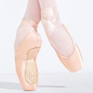 NIB Capezio CONTEMPORA 176 Point Ballet Toe Shoes - 3.5 C